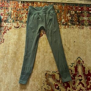 Green Athletic Leggings (Good Condition)